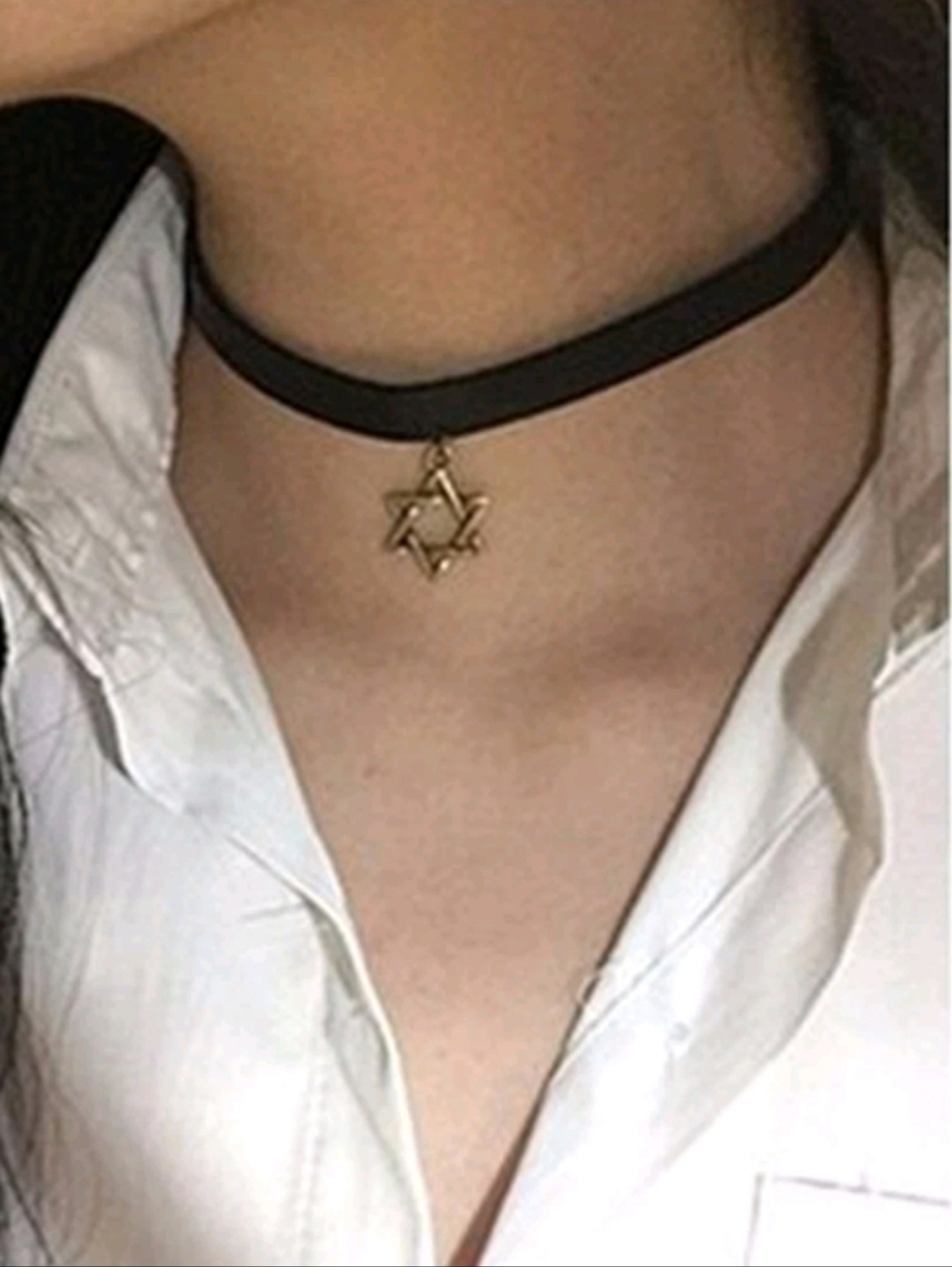 Choker Necklace - Picture 2 of 8